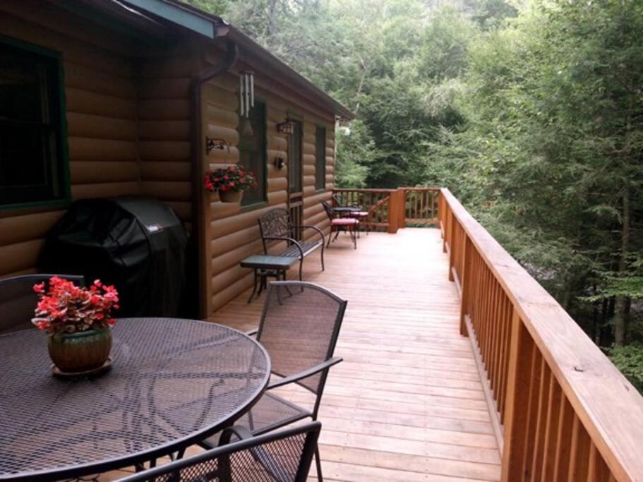 Serene & Cozy - Peaceful View - Fireplace - Creek Villa Fleetwood Exterior photo